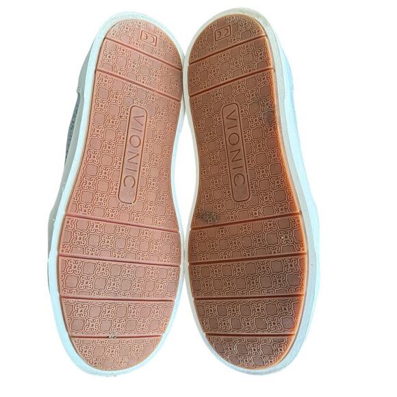 Vionic Kimmie Perforated Suede Slip-On Sneaker Women’s Size 8.5 - Picture 10 of 10